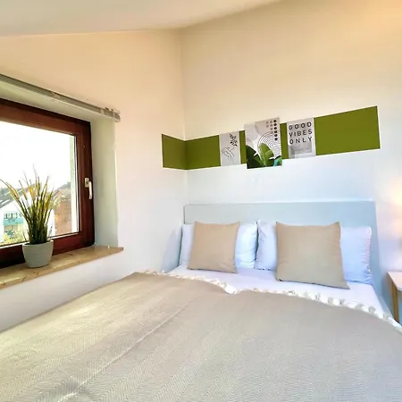 Apartmán Maisonette-wohnung Mit Balkon *