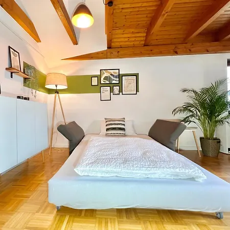 Maisonette-wohnung Mit Balkon アパート *
