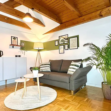 アパート Maisonette-wohnung Mit Balkon ラインフェルデン＝エヒターディンゲン